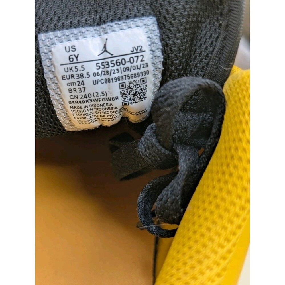 Nike Air Jordan 1 Low GS Yellow Ochre Black White 553560-072 Size 6Y - Picture 11 of 15
